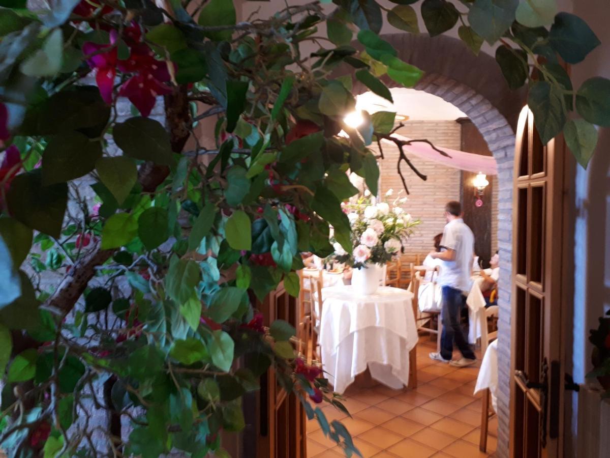 Hotel Villa Laura Римини Экстерьер фото