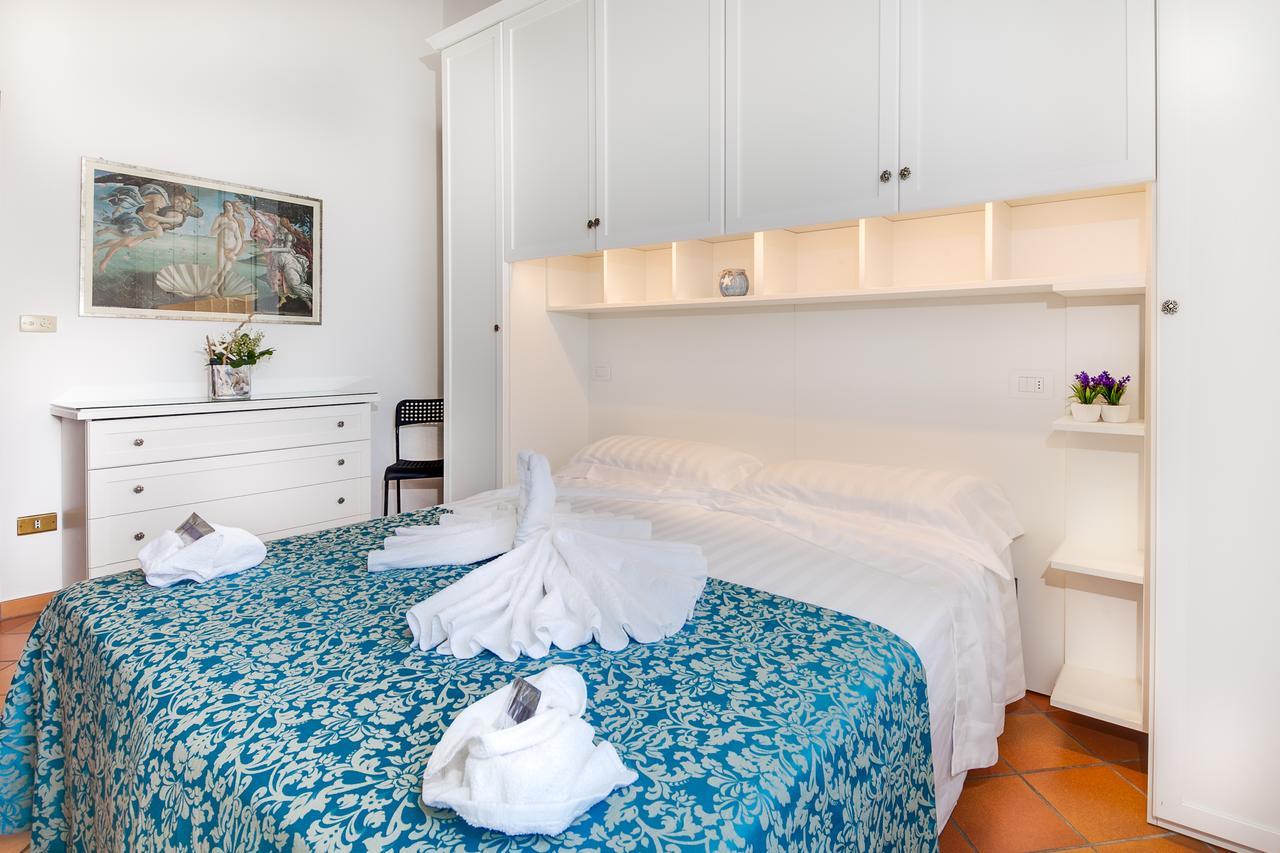 Hotel Villa Laura Римини Экстерьер фото
