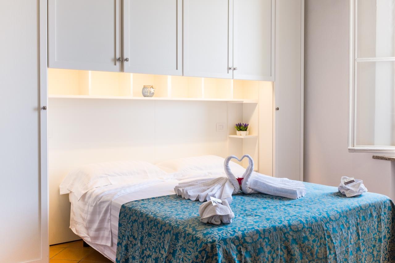 Hotel Villa Laura Римини Экстерьер фото
